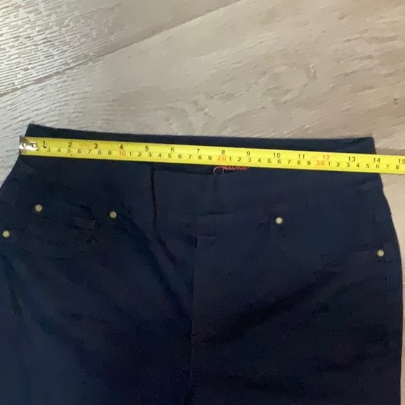 Santana Ladies Size 8 Denim Stretch Jegging Crop Pants - never worn! - Picture 8 of 13